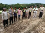 *Polsek Tualang Turut Andil dalam Program Asta Cita Lewat Penanaman Jagung di PT. AIP Di Lahan 1 Hektar.*