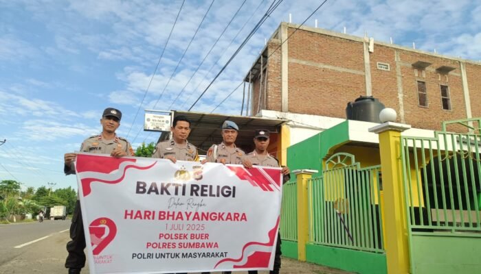 Polsek Buer Gelar Bakti Sosial Religi di Masjid Nurul Yakin Sambut Hari Bhayangkara Ke-79