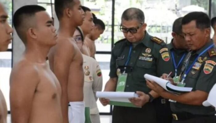 DANREM 031/WIRA BIMA PIMPIN SIDANG PARADE PENERIMAAN CALON BINTARA PK PRIA TNI AD TA 2025
