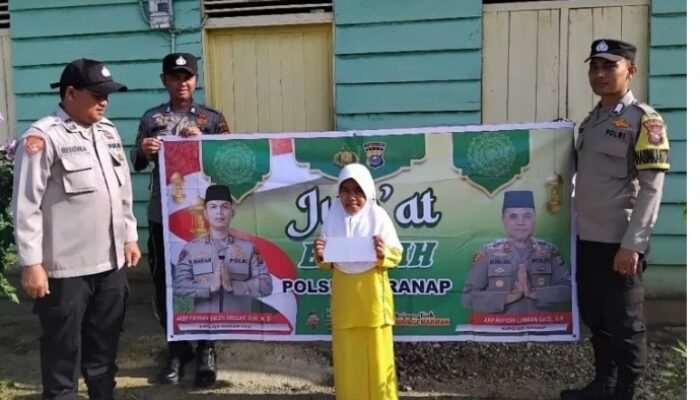 Polsek Peranap Gelar Jumat Berkah: Santuni Anak Yatim Bangun Kepedulian Sosial