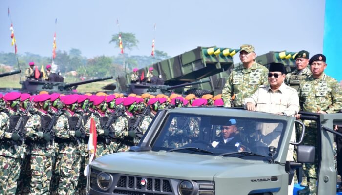 Penampilan Gagah Prajurit Petarung Pasmar 1 Dihadapan Presiden Republik Indonesia