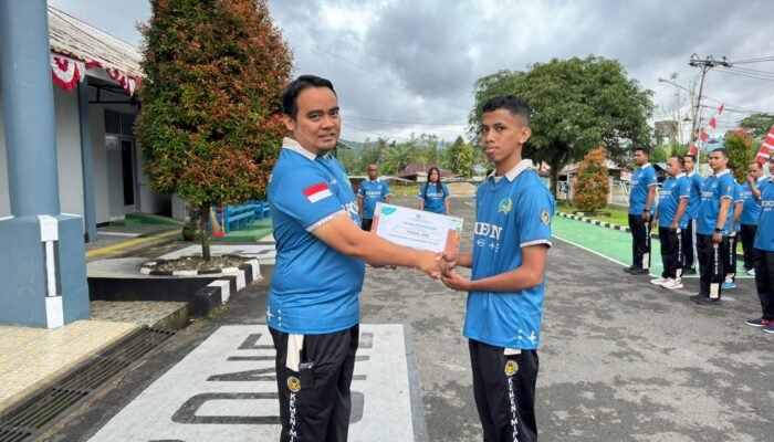 Rutan Ambon Dorong Budaya Kerja Positif Lewat Penghargaan Pegawai Teladan