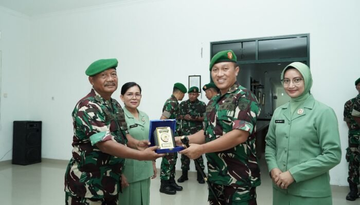 Tradisi Korps Raport: Kodim 0322/Siak Lepas Kapten Inf Maruli Tua Lumban Tobing dan Serda Sariadi