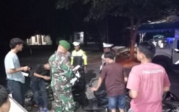 Sinergi TNI-Polri! Kodim 0322/Siak Gelar Patroli Gabungan Siskamling Jaga Kondusifitas Wilayah