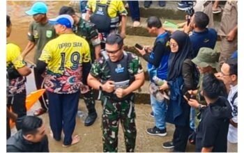 Dandim 0322/Siak Berikan Apresiasi Pada Pembukaan Turnamen Pacu Sampan Dayung Limo Hari Perhubungan Nasional 2025