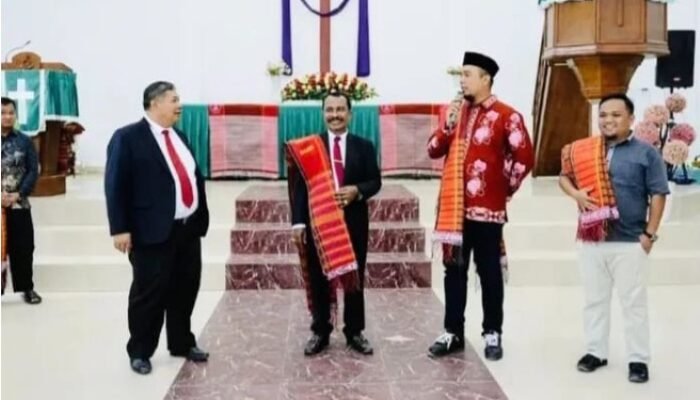 Bupati ade Resmikan Rumah Dinas Gereja HKBP Betesda inhu, Ajak Jaga Ruang Keagamaan.