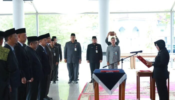 Lima Pejabat Pimpinan Tinggi di lantik, Afni Bupati Siak Tekankan Loyalitas pada Rakyat