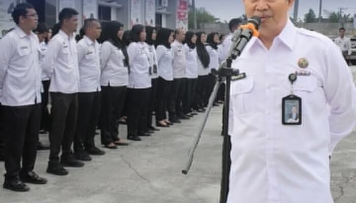 “Suroto, Kabid Pelayanan dan Pembinaan Baru, Sapa Pegawai Kanwil Ditjenpas Riau Usai Upacara Hari Kesaktian Pancasila”