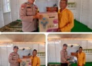 Bhabinkamtibmas Muara Bungkal Sambang Warga, Serahkan Bantuan & Sampaikan Himbauan Kamtibmas