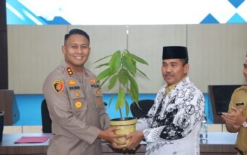 Profesi Guru, Perkuat Perlindungan Hukum Polres Siak dan PGRI Teken MoU