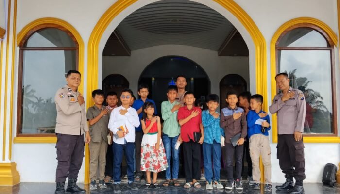 Lewat “Minggu Kasih” di Gereja HKBP Zamrud Dayun, Polres Siak Serap Aspirasi Warga.
