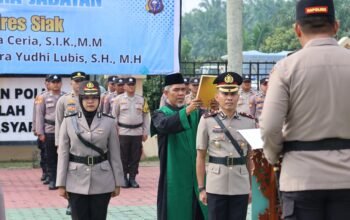 DIPIMPIN LANGSUNG KAPOLRES SIAK, UPACARA SERTIJAB WAKAPOLRES BERLANGSUNG KHIDMAT.
