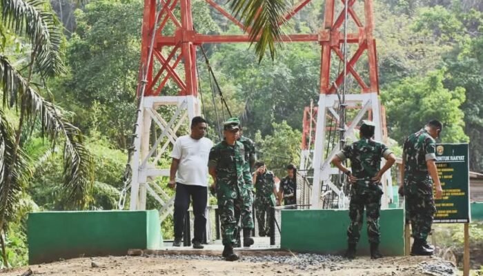 Irdam XIX/Tuanku Tambusai Tinjau Jembatan Perintis Garuda di Perbatasan Inhu–Kuansing.