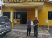 DIDUGA RUGIKAN WARGA Rp63 JUTA, AS DILAPORKAN KE POLISI! KUASA HUKUM DESAK POLSEK RUMBAI BARAT BERTINDAK TEGAS.