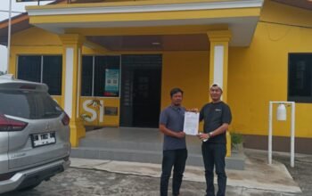 DIDUGA RUGIKAN WARGA Rp63 JUTA, AS DILAPORKAN KE POLISI! KUASA HUKUM DESAK POLSEK RUMBAI BARAT BERTINDAK TEGAS.